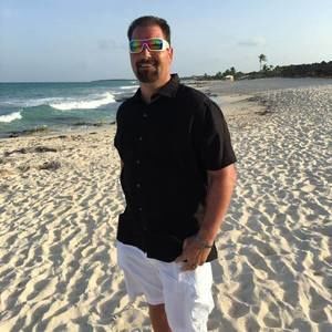 Meet your Posher, Robby